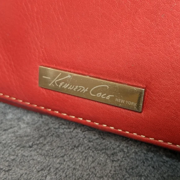 Kenneth Cole Genuine Leather Woman's clutch Wallet - Picture 15 of 16